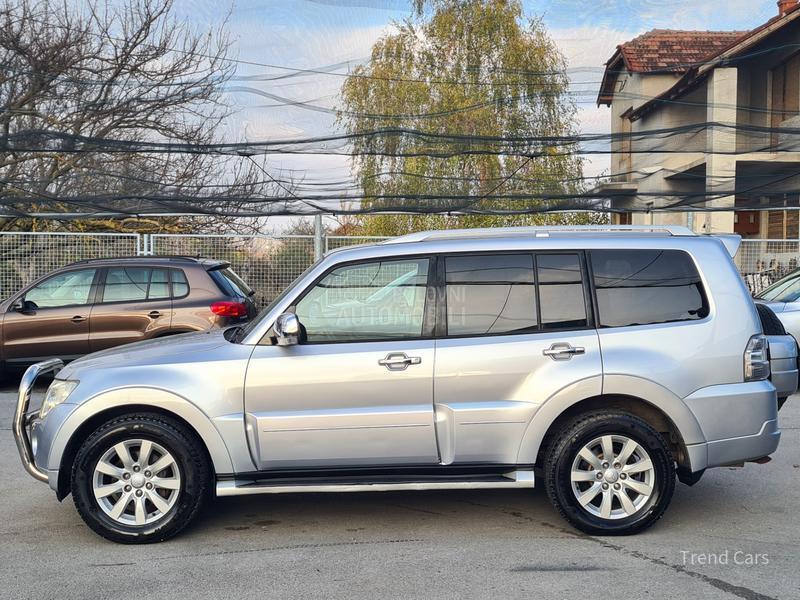 Mitsubishi Pajero 3.2 DID TERETNO 5SED
