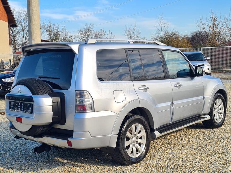 Mitsubishi Pajero 3.2 DID TERETNO 5SED