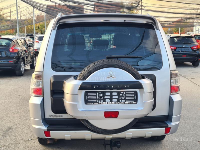 Mitsubishi Pajero 3.2 DID TERETNO 5SED
