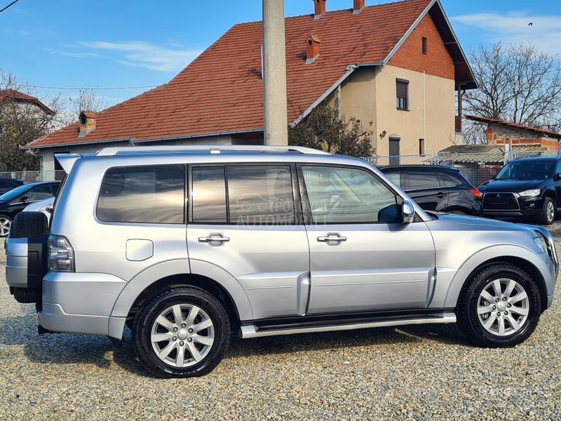 Mitsubishi Pajero 3.2 DID TERETNO 5SED