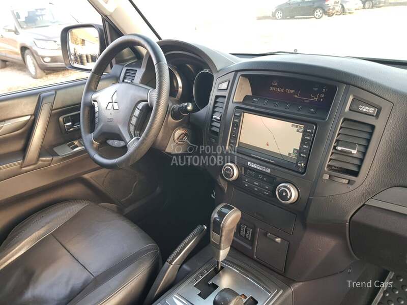 Mitsubishi Pajero 3.2 DID TERETNO 5SED
