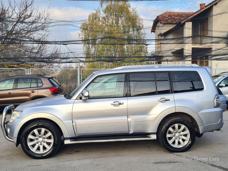 Mitsubishi Pajero 3.2 DID TERETNO 5SED