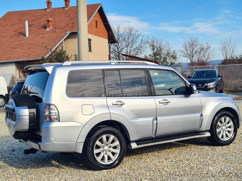 Mitsubishi Pajero 3.2 DID TERETNO 5SED