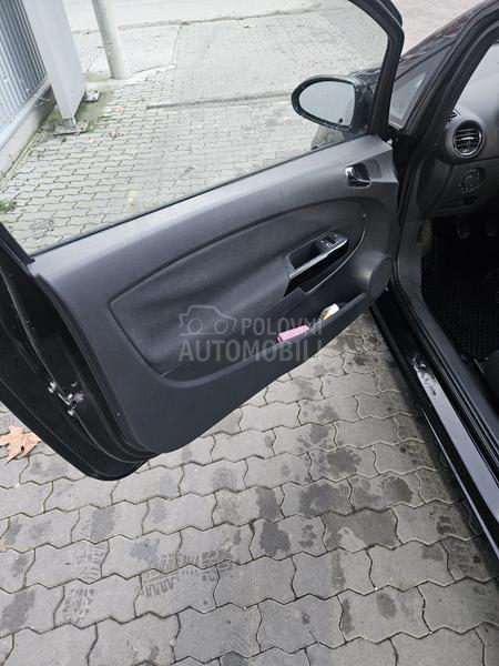 Opel Corsa D 