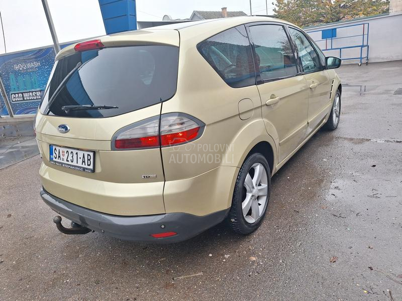 Ford S-Max 