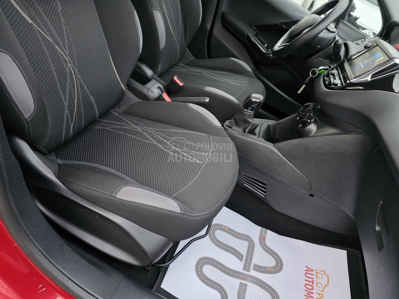 Peugeot 208 1.2/CH/137.000 K.M