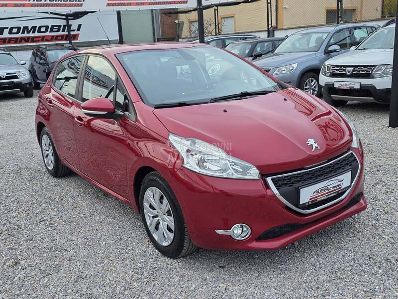 Peugeot 208 1.2/CH/137.000 K.M