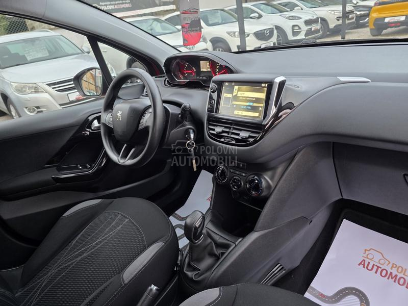 Peugeot 208 1.2/CH/137.000 K.M