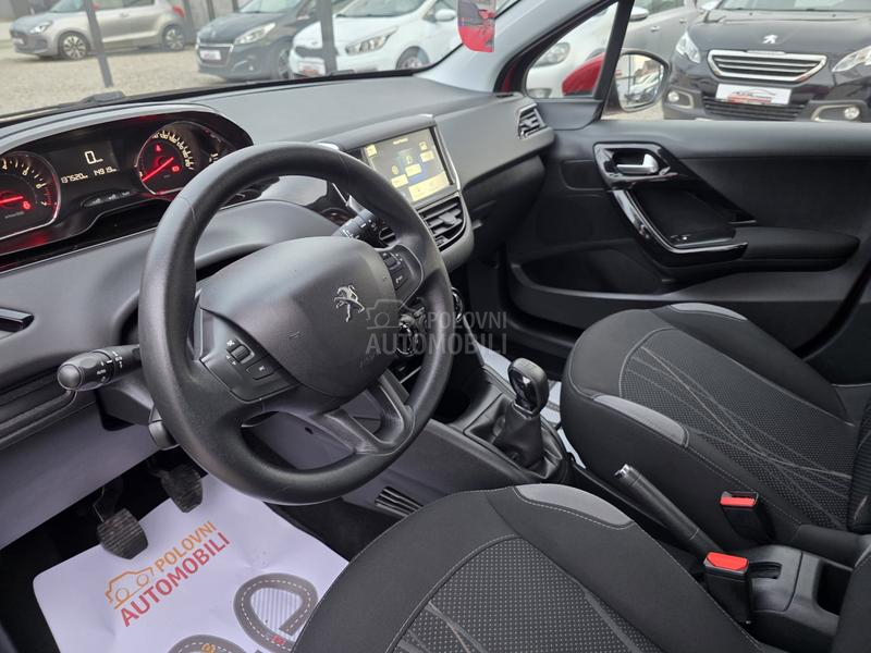Peugeot 208 1.2/CH/137.000 K.M