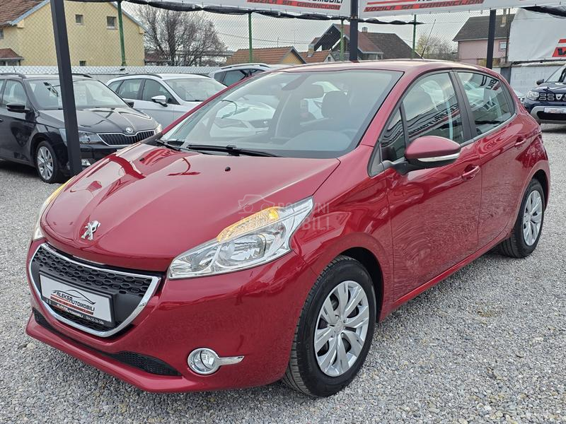 Peugeot 208 1.2/CH/137.000 K.M