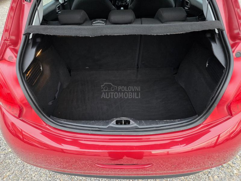 Peugeot 208 1.2/CH/137.000 K.M