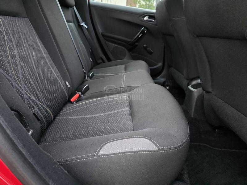 Peugeot 208 1.2/CH/137.000 K.M