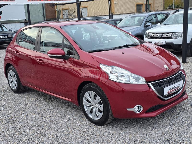 Peugeot 208 1.2/CH/137.000 K.M