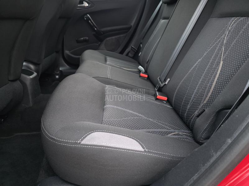 Peugeot 208 1.2/CH/137.000 K.M