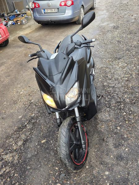 Yamaha X Max 250