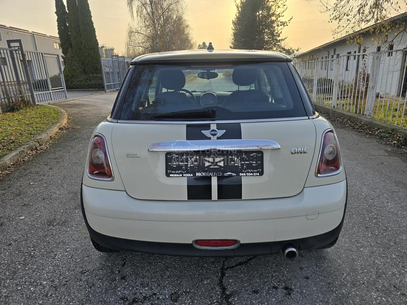 MINI Cooper 1.4B