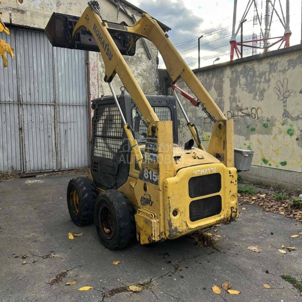 Komatsu 815