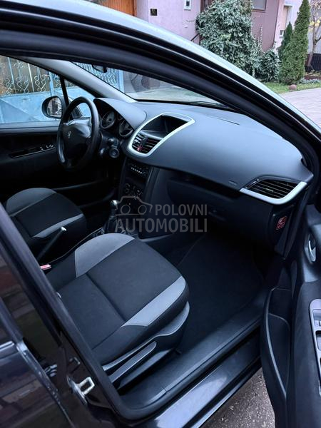 Peugeot 207 1.4b