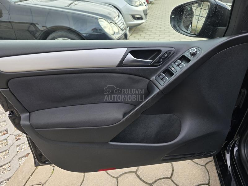 Volkswagen Golf 6 NERASPAKOVAN