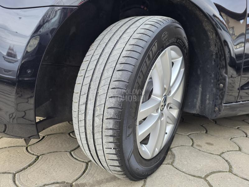 Volkswagen Golf 6 NERASPAKOVAN