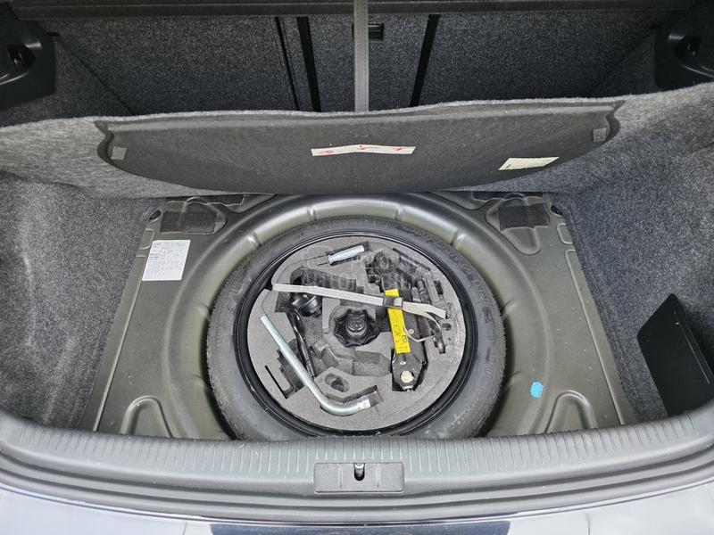 Volkswagen Golf 6 NERASPAKOVAN