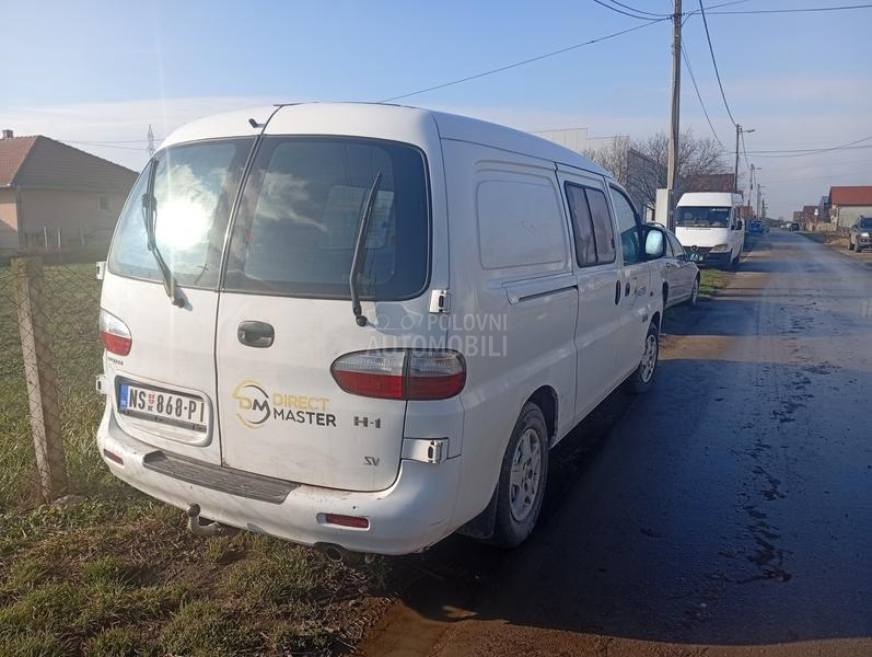 Hyundai H-1 2,5 tdi