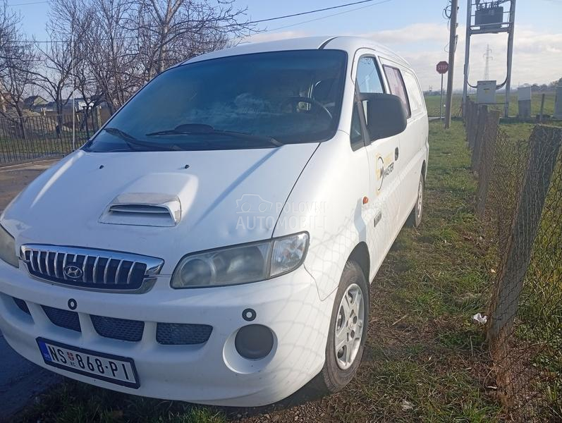 Hyundai H-1 2,5 tdi