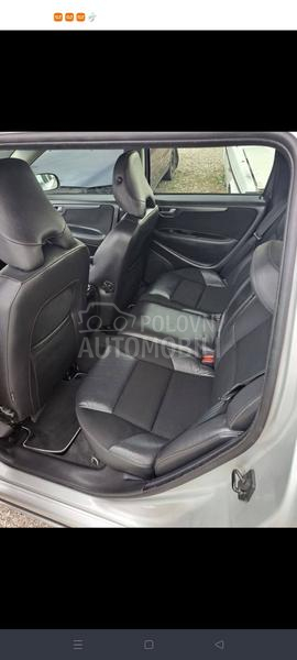 Volvo V70 D5