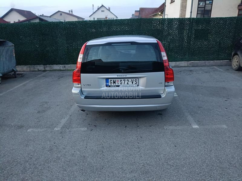 Volvo V70 D5