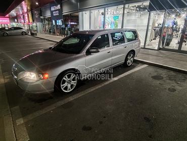 Volvo V70 D5