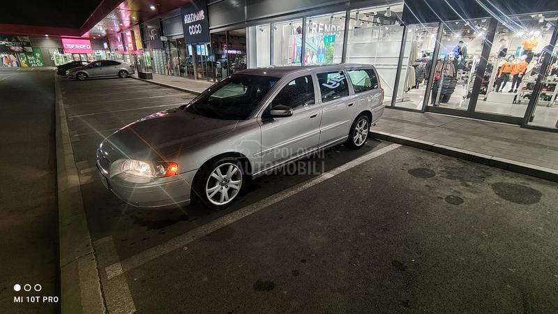 Volvo V70 D5