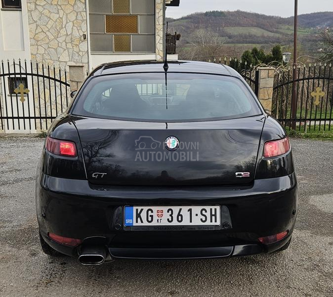 Alfa Romeo GT GT Q2