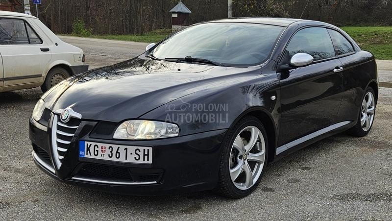 Alfa Romeo GT GT Q2