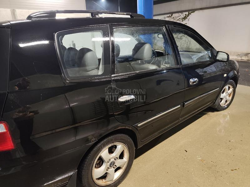 Kia Carens 