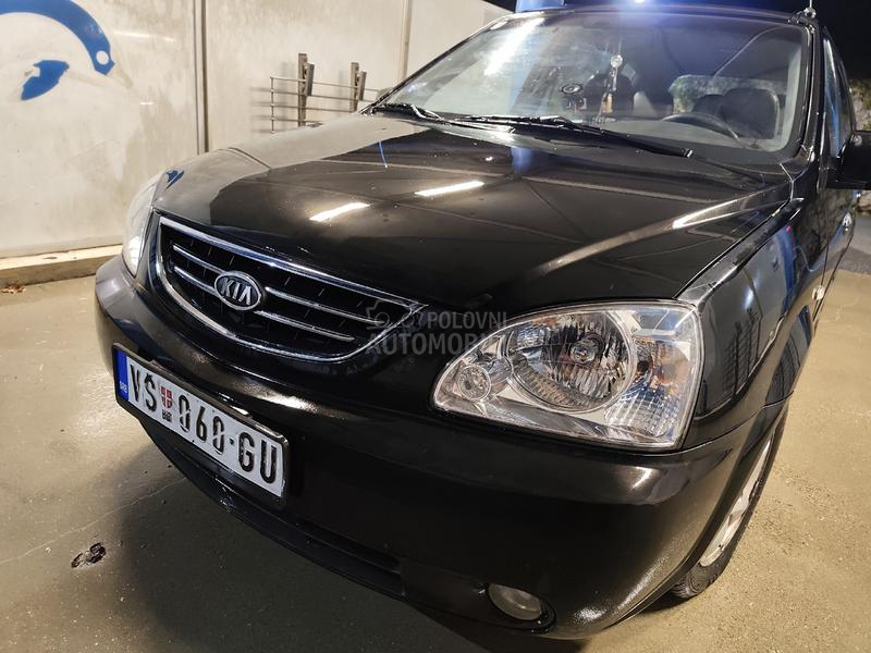 Kia Carens 