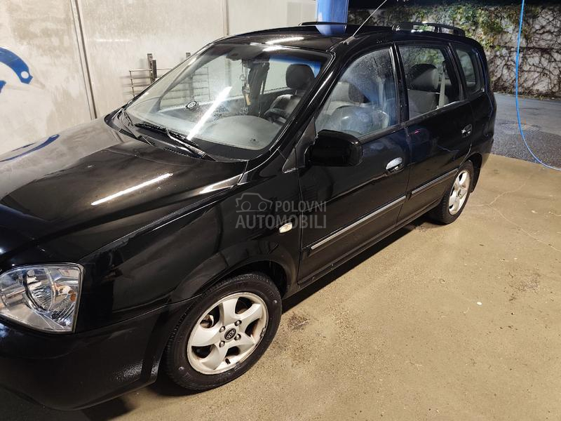 Kia Carens 