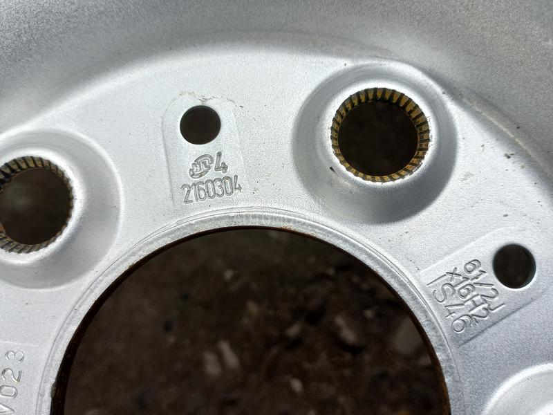 Čelične felne  16" 5 x 120