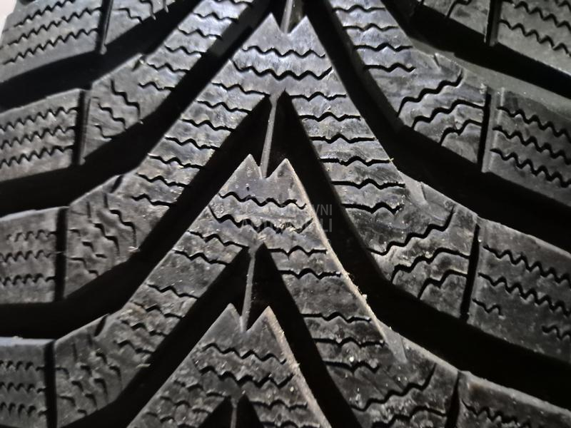 Vredestein 205/65 R15 Zimska