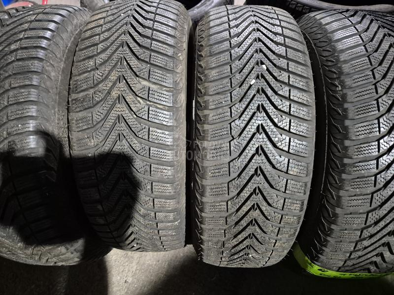 Vredestein 205/65 R15 Zimska