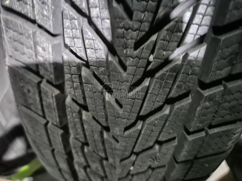 Goodyear 195/60 R16 Zimska