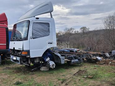 Mercedes Atego DELOVI
