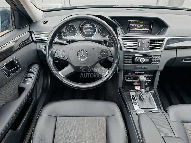 Mercedes Benz E 220 CDi 170ps/AVANTGARDE