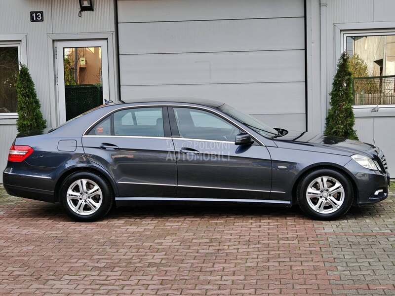 Mercedes Benz E 220 CDi 170ps/AVANTGARDE
