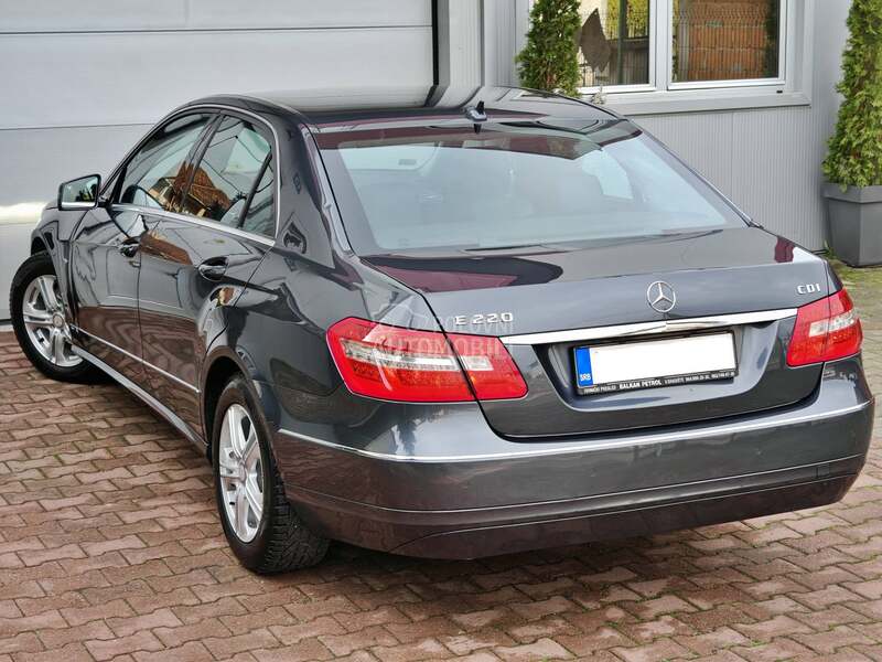 Mercedes Benz E 220 CDi 170ps/AVANTGARDE