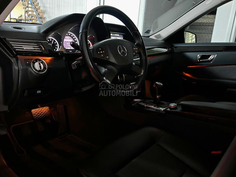 Mercedes Benz E 220 CDi 170ps/AVANTGARDE