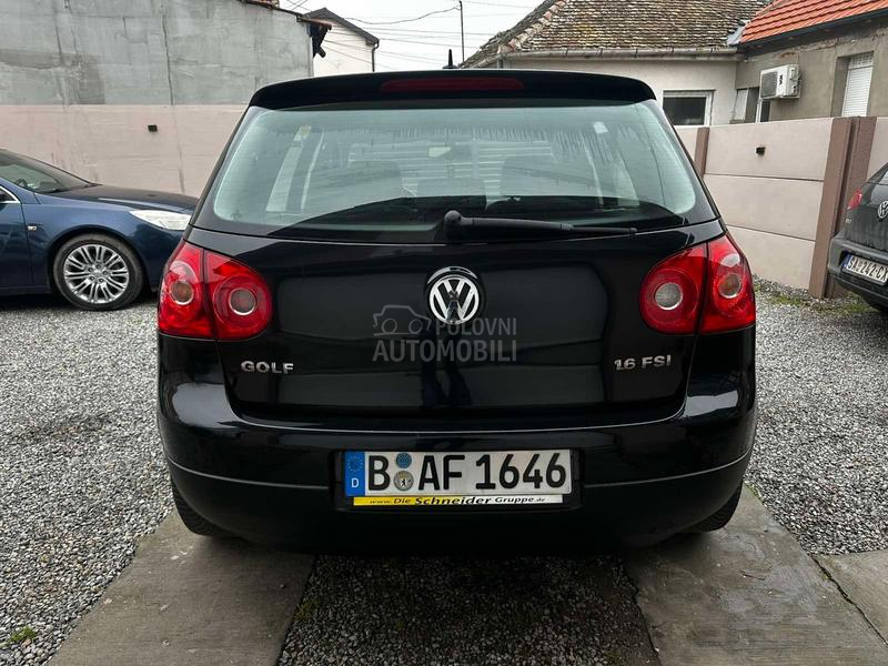 Volkswagen Golf 5 1.6 B