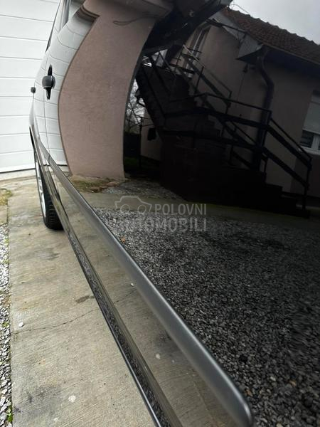 Volkswagen Golf 5 1.6 B