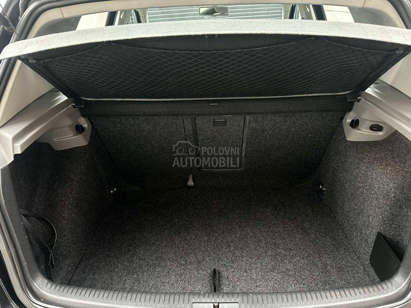 Volkswagen Golf 5 1.6 B