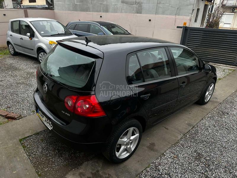 Volkswagen Golf 5 1.6 B