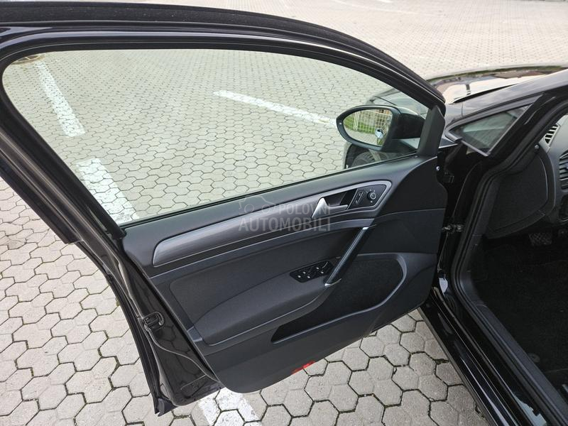 Volkswagen Golf 7 L E D 7 . 5